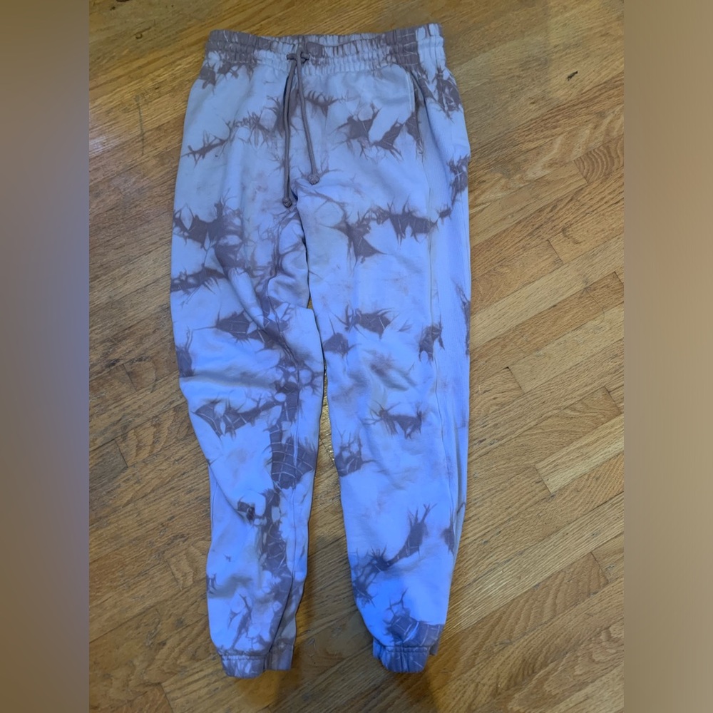BNWOT purple and brown marble pattern tna cozy af sweatpants